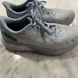 Hoka Arahi 6 Running Shoes